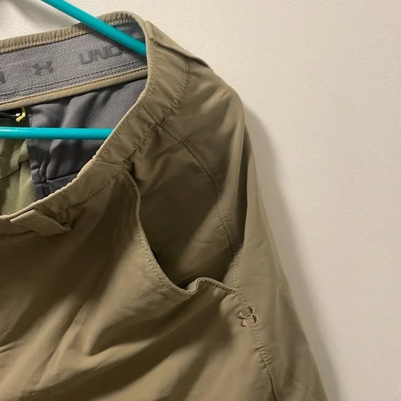 Under Armour Golf Shorts - Picture 2 of 4